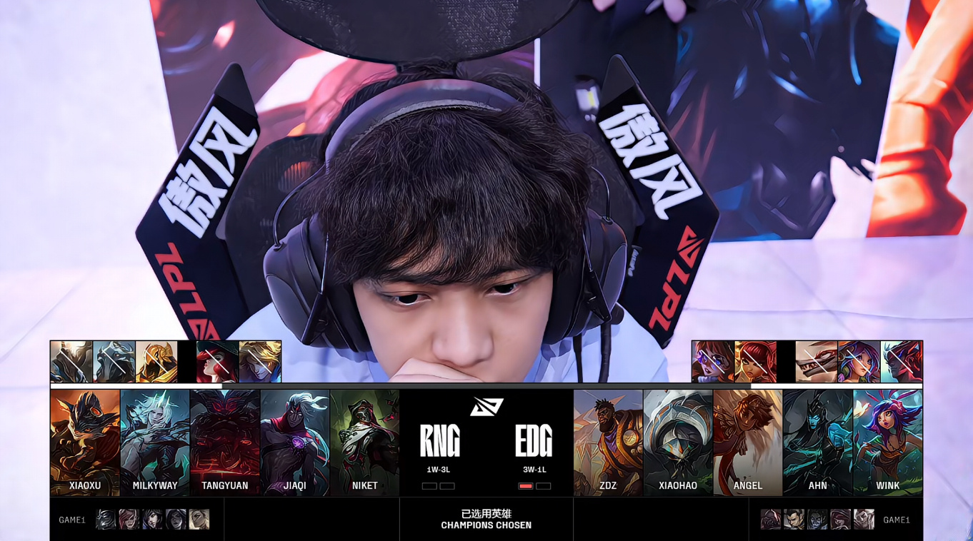 RNG血洗FNC,Caps拿下关键大龙宿命之战全球总决赛,留下经典瞬间 RNG血洗FNC,Caps拿下关键大龙宿命之战全球总决赛,留下经典瞬间