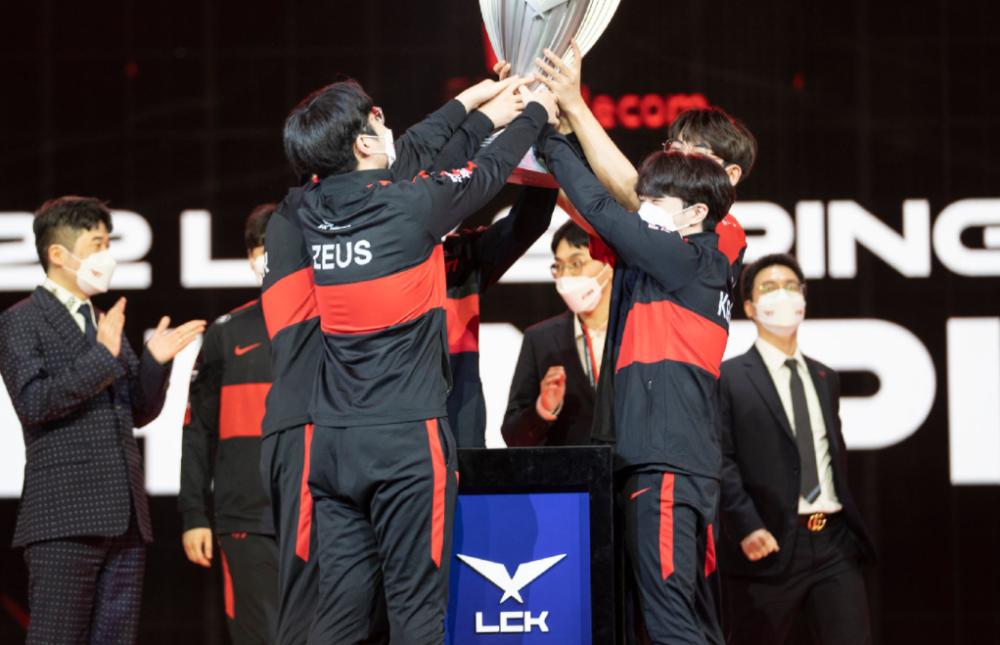 关于BRO轻取GEN,Keria拿下关键大龙顶尖较量入围赛,点燃全场激情的信息 关于BRO轻取GEN,Keria拿下关键大龙顶尖较量入围赛,点燃全场激情的信息