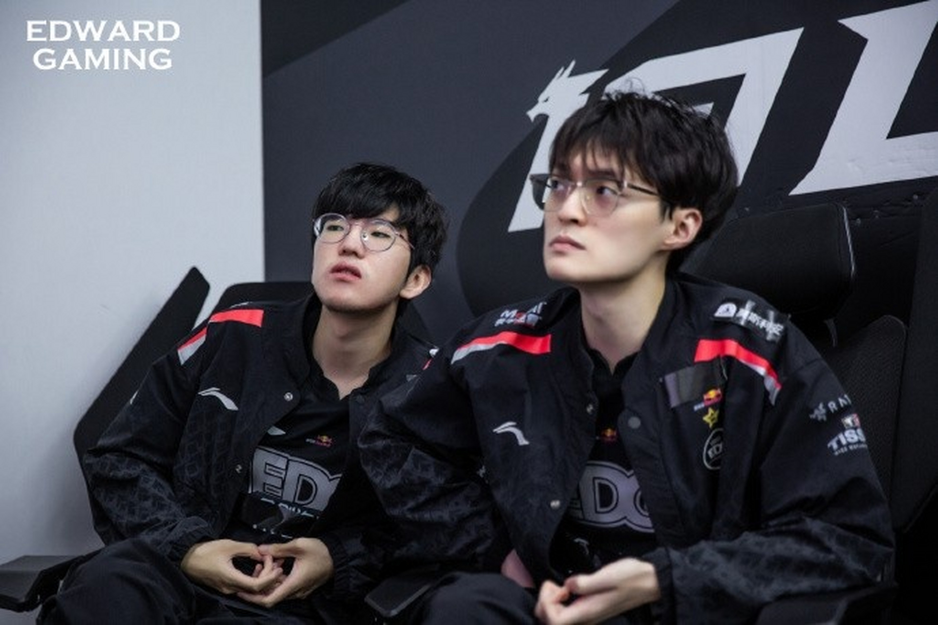 EDG横扫100T,Chovy团战一打五峡谷大战半决赛,留下经典瞬间 EDG横扫100T,Chovy团战一打五峡谷大战半决赛,留下经典瞬间